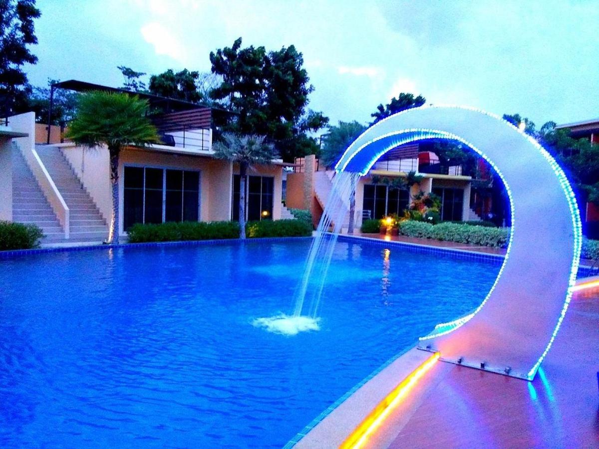 Bangkok.Grand.Resort Bangbo Kültér fotó