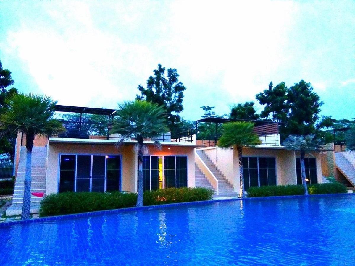 Bangkok.Grand.Resort Bangbo Kültér fotó